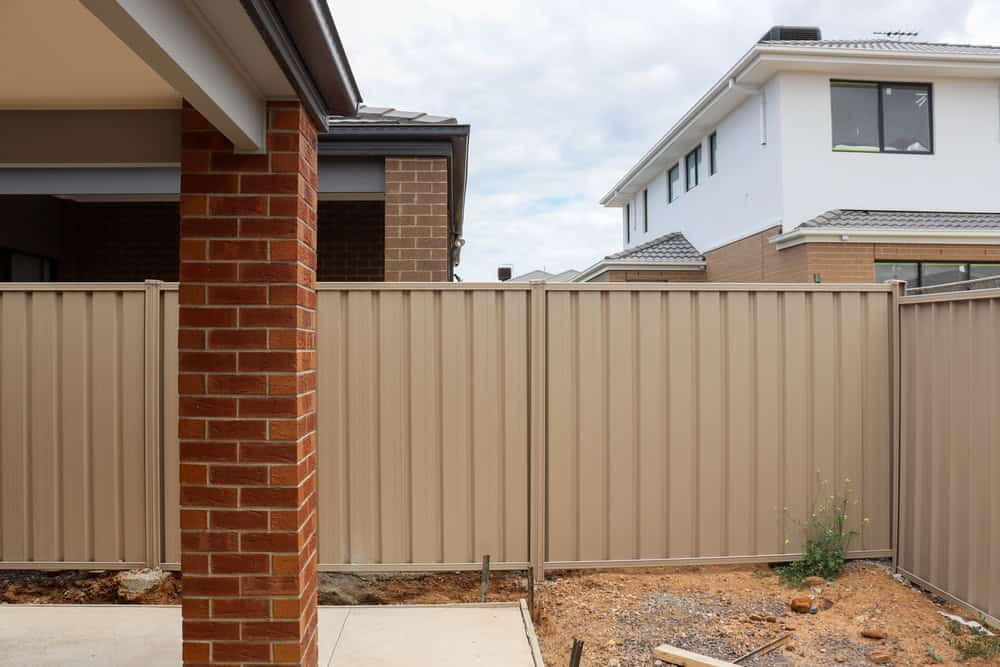 What Are My Rights When My Neighbor Owns the Wall I Want to Paint Portsmouth?